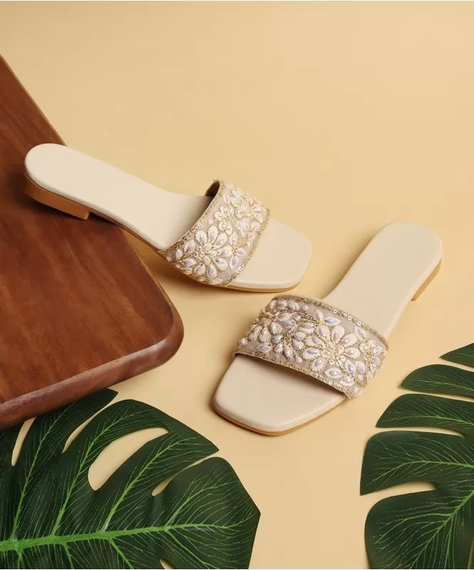 Embellished Ethnic Flat - 131718