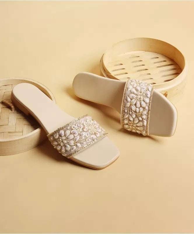 Embellished Ethnic Flat - 131718